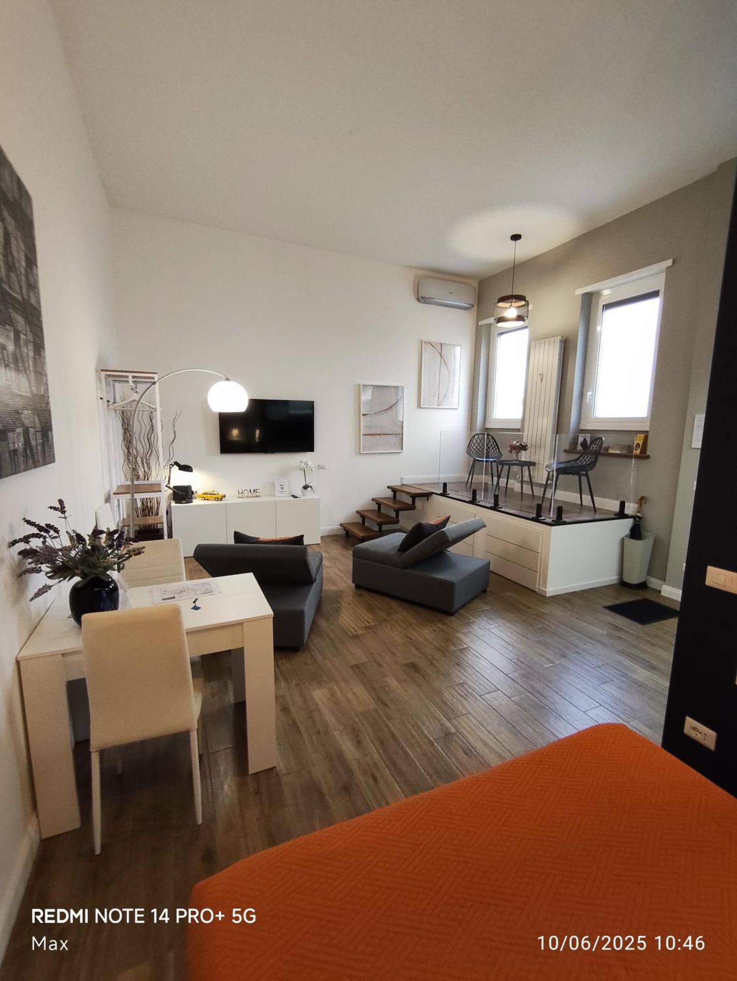 Loft 18a - Casa Con Ingresso Indipendente E Parcheggio Gratuito Apartment *